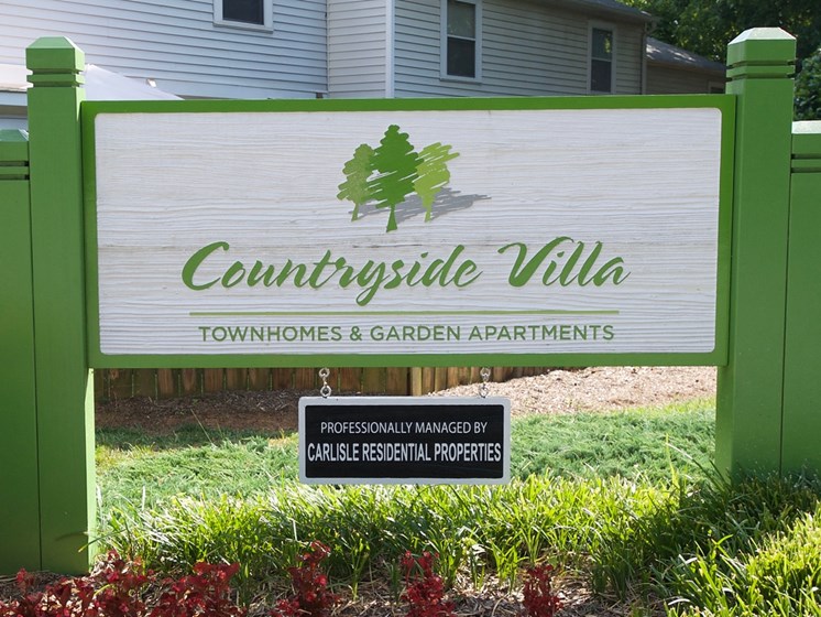 Entrance sign for Countryside Villa
